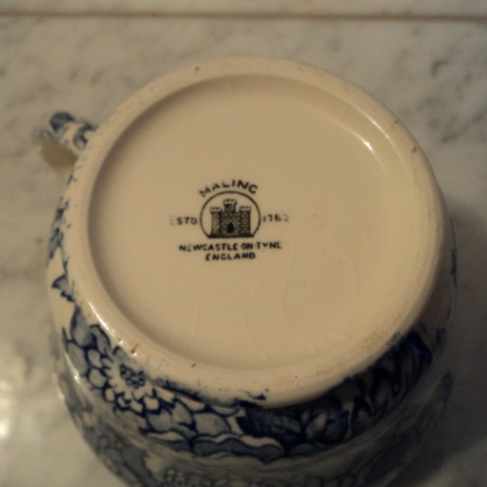 vintage  blue & white tea cup ~ ex large size - Picture 7 of 8